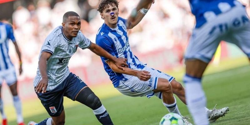 Lech Poznan vs Aarhus là cuộc đối đầu chênh lệch